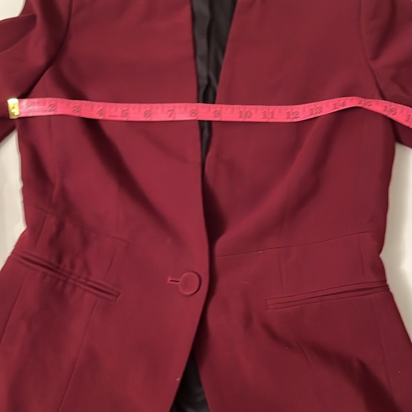 Le Chateau Blazer - Picture 9 of 10